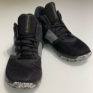 Nike Air Precision 2 aa7069-090 Sneakers Sz 8 Black Gold